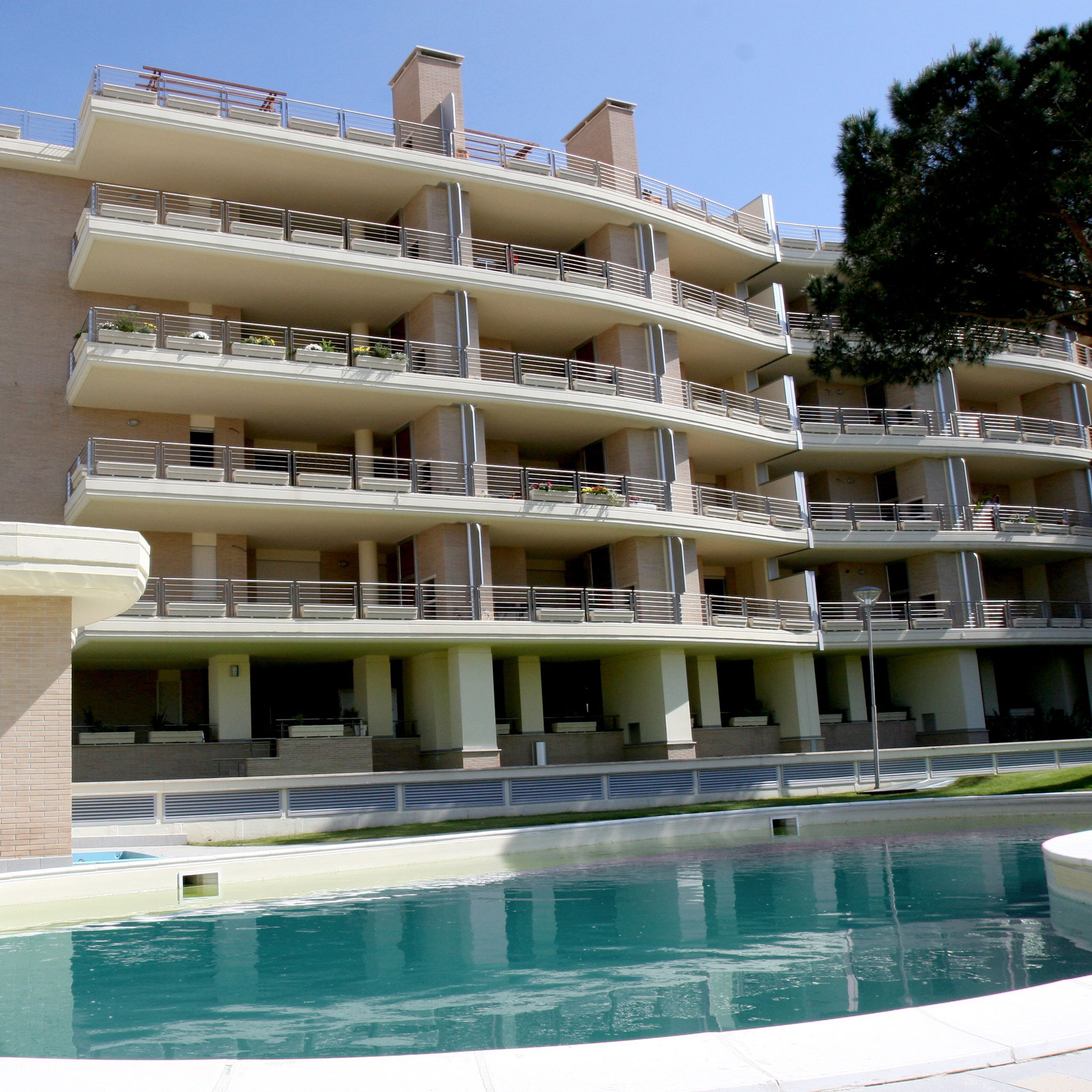 Complesso Il Glicine Gruppo Rossi Roma